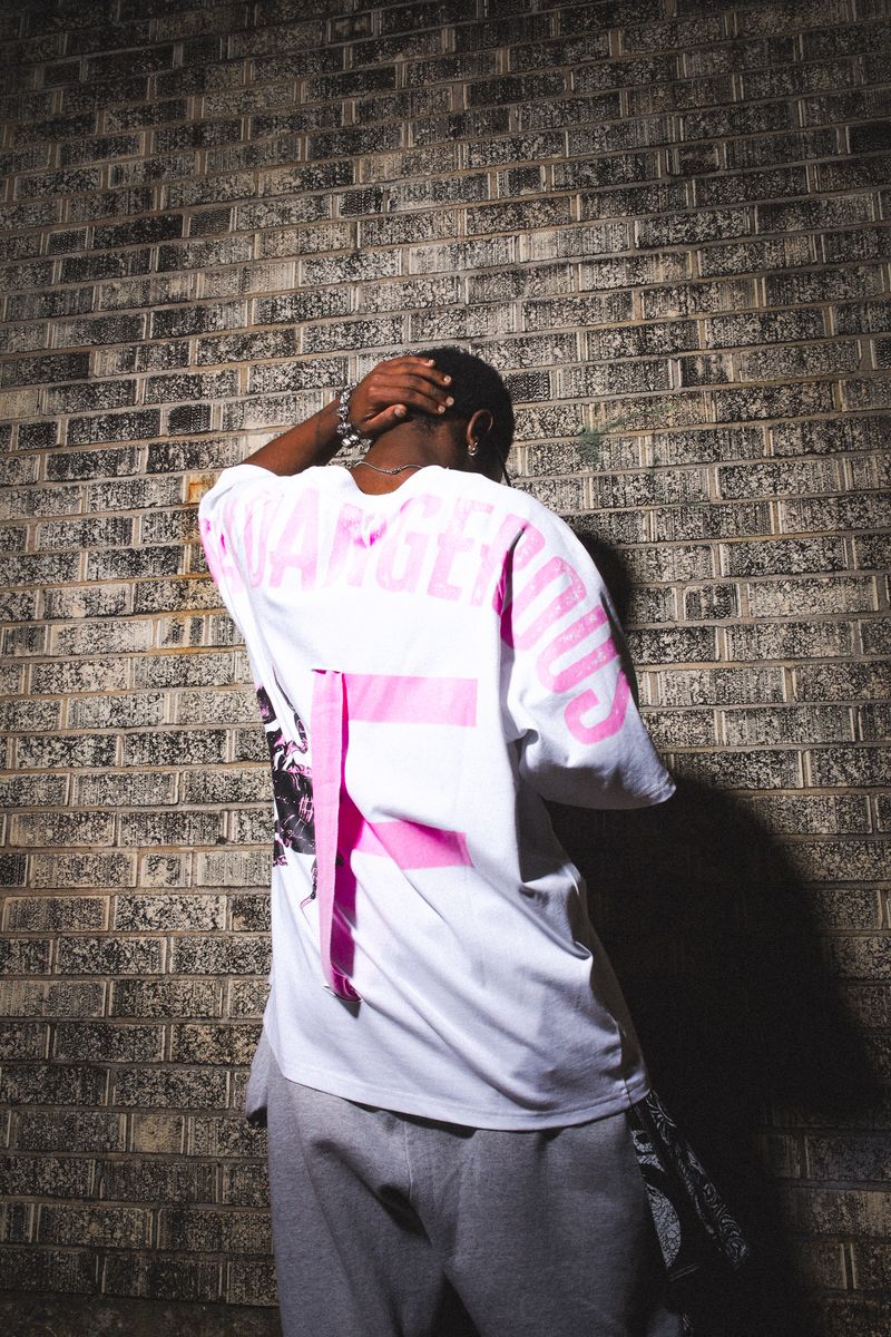 FATAL PINK STAY DANGEROUS TEE
